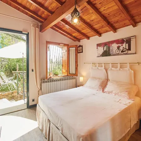 Four Bedroom Holiday In *